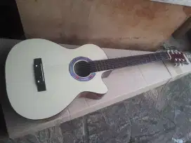 Gitar akustik ymahaa new jreng
