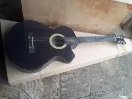 Gitar akustik ymahaa new ireng