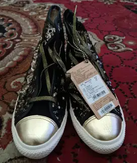 Sepatu fashion. Keren, modis