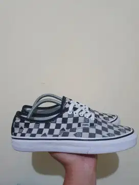 Vans Vault x DSM OG Authentic LX size 42.5