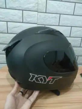 Helm KYT R10 Black Doff