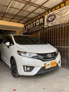 TDP 20 jt Honda jazz RS AT 2017 km 50 rb antik