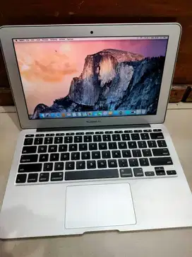 Apple Macbook air 2015 ram 4/128gb 11 inchi