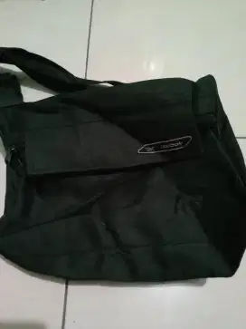 Tas slempang reebok