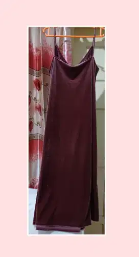 Dress bludru velvet UNIQLO