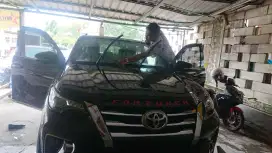 Kaca film mobil dan gedung