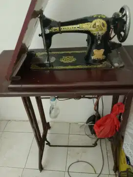 Mesin jahit bekas, butterfly, kayu jati