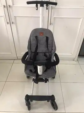 Stroller Lipat Babyelle Bekas