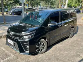 TOYOTA VOXY 2.0 BENSIN MATIC 2019