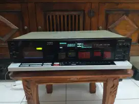 TAPE AIWA F-770