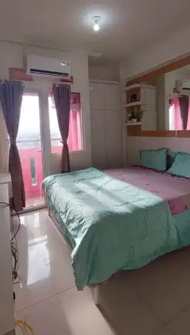 Disewakan Unit Apart Green Pramuka Harian Full Furnish