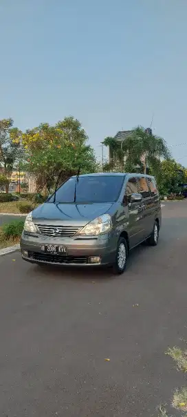 Nissan serena HWS antik terawat