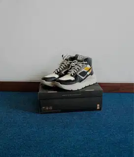 High Knee Shoes