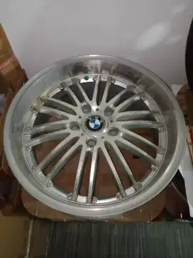 Velg standard BWW e.46 2001. Jarang di pakai. blm pernah kena Dico cat