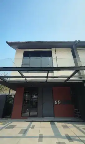 Rumah Keren Dengan Clubhouse Dan 3KT 3KM Di Lippo Cikarang