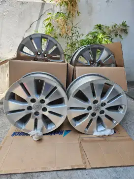 Velg Toyota Alphard R17 - Mint Condition