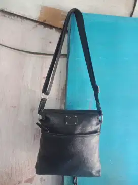 D jual tas selempang kulit NICOLE ARBENNI