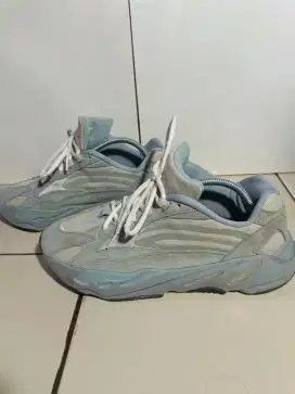 Sepatu Adidas yeezy boost 700 v2 size 45