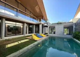 JUAL VILLA MEWAH BARU DI MATAHARI TERBIT SANUR ,VIEW LAUT ,DKT PNTAI