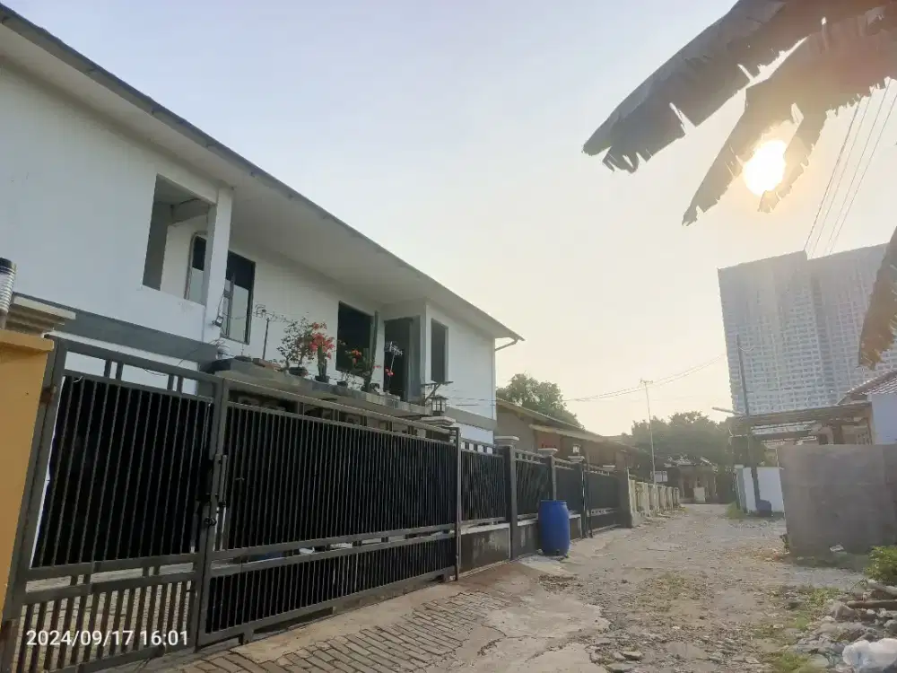 Kost Insani (nice room near grand metropolitan)