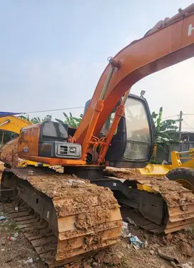 Dijual Excavator Hitachi EX100-5 Tahun 2008