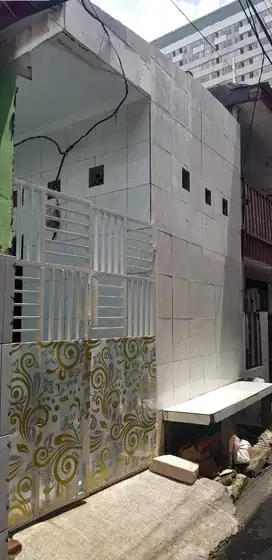 DIJUAL RUMAH KOS 4 PINTU DI KALIBATA LOKASI MENARIK