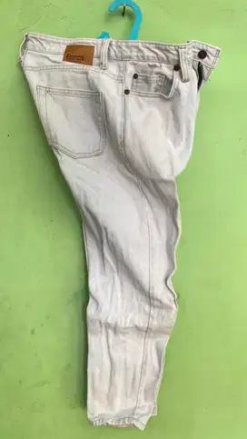 Celana jeans panjang ukuran 34