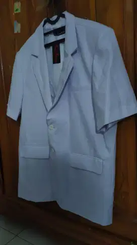 Jas Dokter Cowok Lengan Pendek Size JUMBO