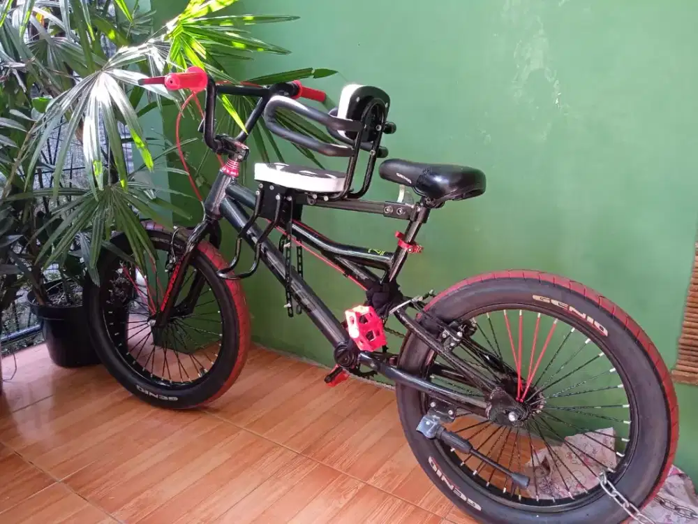 Sepeda genio dan Jok