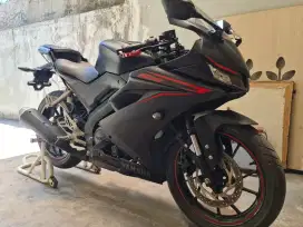 Dijual..Yamaha YZF R15 V3 warna hitam tahun 2017 Kondisi Bagus Terawat