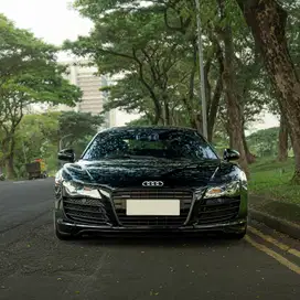 Audi R8 V8 4.2 Quattro 2008 Audi R8 2008 hitam black Surabaya BMC