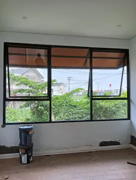 Kusen aluminium Dan kaca