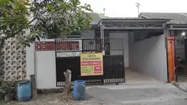 Dijual Rumah di Kaeawang (depan unsika)