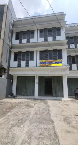 Disewakan Ruko Gandeng Cocok Utk Usaha Harga Murah Area Gandaria