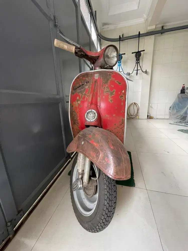 Dijual Vespa darling 90cc endemik