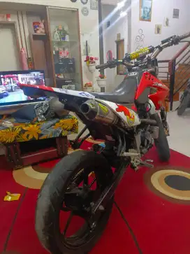 Yamaha byson 150 full costume supermoto tracker trabass