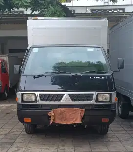 Mitsubishi L300 BOX 2012
