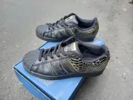 Sepatu adidas superstar ori size 38