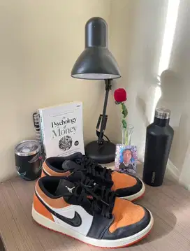 ORIGINAL NIKE AIR JORDAN 1 LOW SHATTERED BACKBOARD