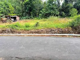 Tanah Datar dimojogedang dekat jalan raya