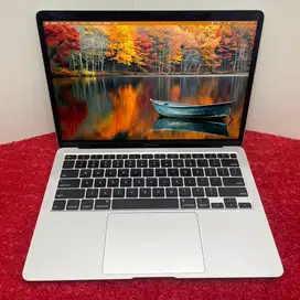Macbook Air 13 inch Retina, 2020 Intel Core i3
