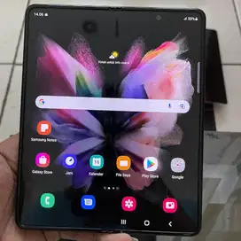Dibeli Samsung Z Fold 4 256gb fullshet dus mulus