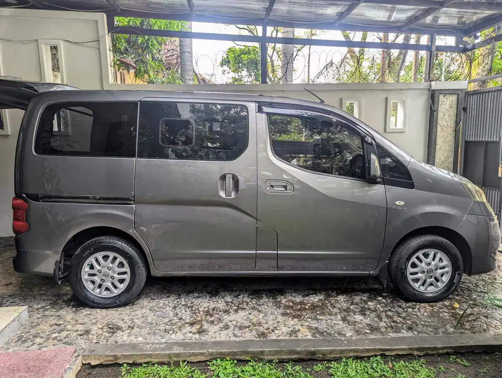 Nissan Evalia 2012 Bensin