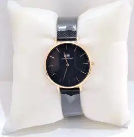 Daniel Wellington  tali pasir black gold jam tangan cewek