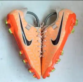 sepatu bola Nike Tiempo Legend 10 academy Size 42 FG - Guava Ice