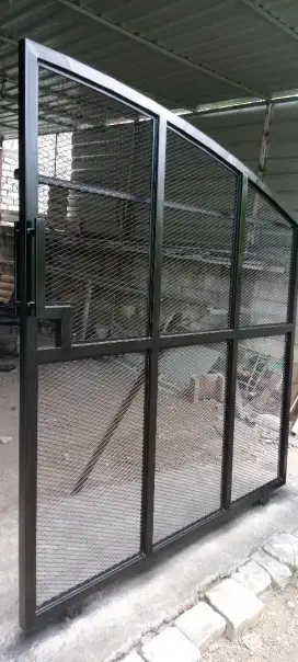 Pintu minimalis