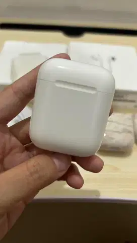 Apple Airpods 2 model A2031 A2032 with Charging Case