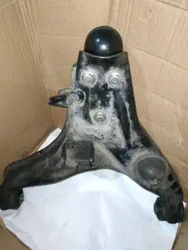 di jual arm bawah original pajero lama