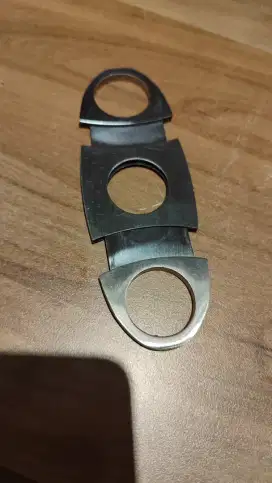 Alat pemotong cerutu
