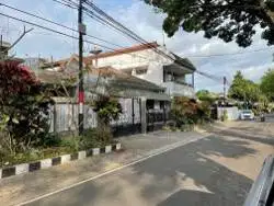 LELANG...RUMAH JLN ANJASMORO MALANG